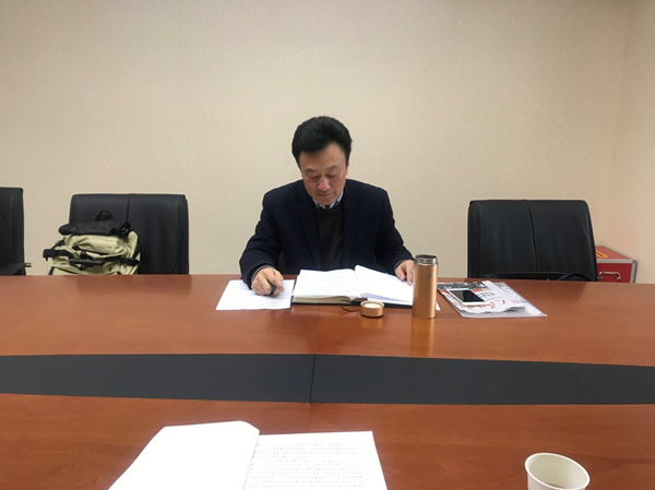 3月9日下午，甘肃省律师协会直属分会召开三届一次会长办公会，这次会议也是省律协直属分会换届后班子成员召开的第一次会议。省律协直属分会会长、副会长、秘书长副秘书长参加了会议，会议由甘肃省律师协会副会长、