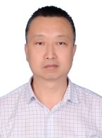 王丕琪，男，1971年1月出生，汉族，本科，三级律师，中共党员。现任甘肃省律师协会第七届理事会理事、天水市律师协会第二届监事长。曾获全省律师行业优秀共产党员荣誉。1989年9月至1993年7月在西南政