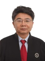 刘临庆，男，1971年4月出生，汉族，硕士研究生，中共党员。现任甘肃省律师协会常务理事、兰州市律师协会副会长、兰州市律师行业工会联合会主席、兰州市首席法律咨询专家、兰州仲裁委员会仲裁员、兰州大学及西北